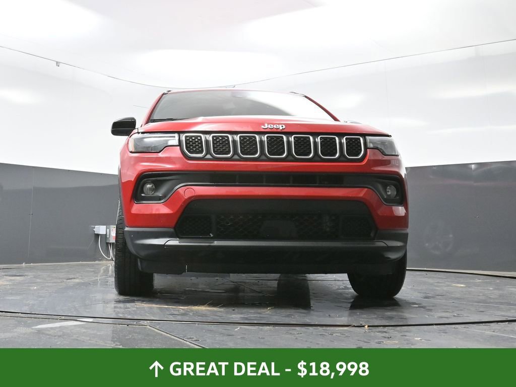Used 2024 Jeep Compass Latitude image 53
