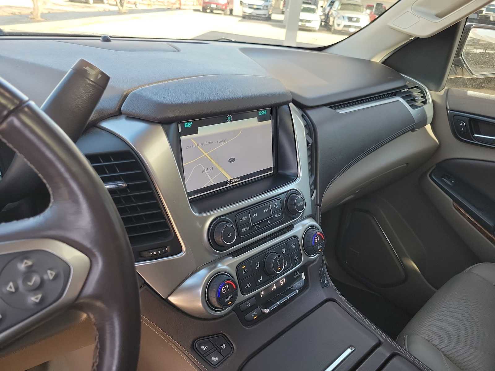 Used 2017 Chevrolet Suburban Premier image 20