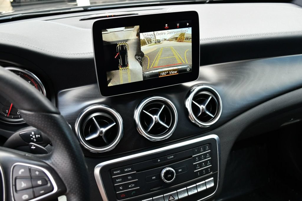 Used 2018 Mercedes-Benz GLA 250 4MATIC image 54