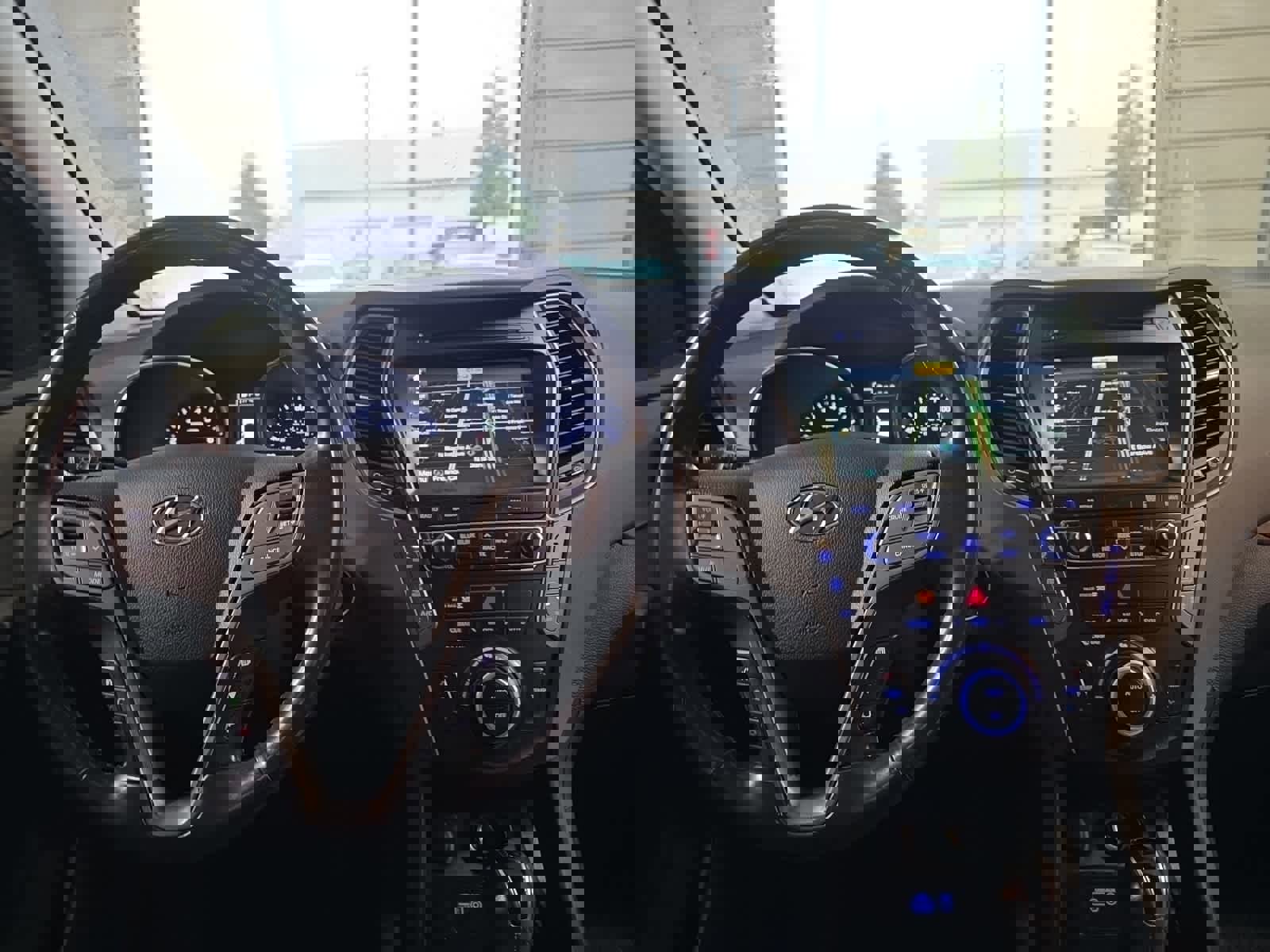 Used 2018 Hyundai Santa Fe SE image 15