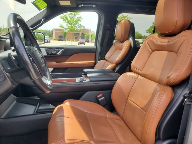 Used 2021 Lincoln Navigator L Reserve AWD/4WD image 7