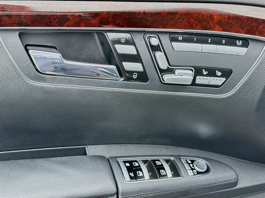 Used 2013 Mercedes-Benz S 550 image 24