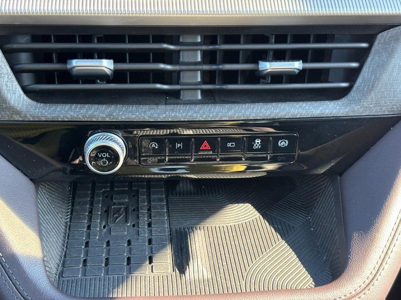 Used 2025 Ford Explorer Platinum w/ LUX Leather Package image 25