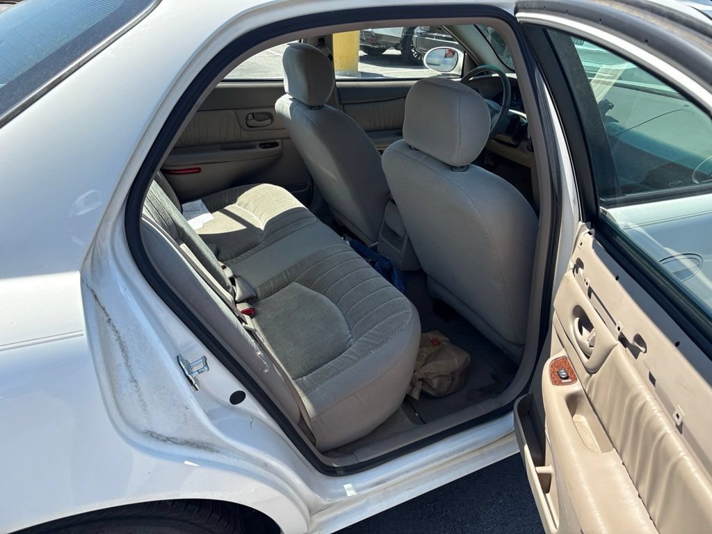 Used 2005 Buick Century Custom FWD image 10