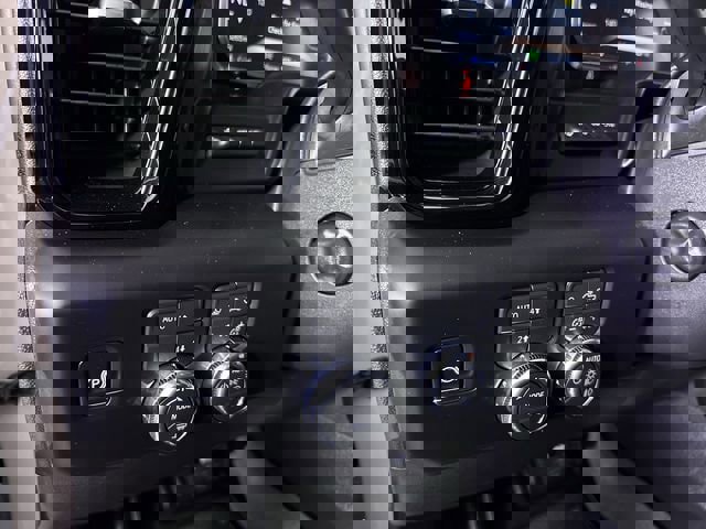 Used 2026 GMC Sierra 1500 AT4X image 18