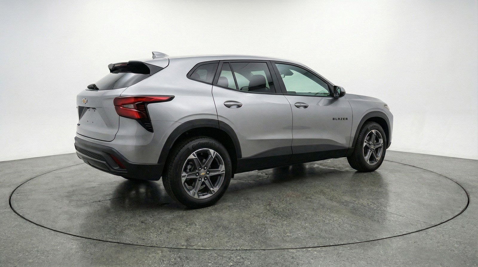 Used 2025 Chevrolet Blazer LT FWD image 9