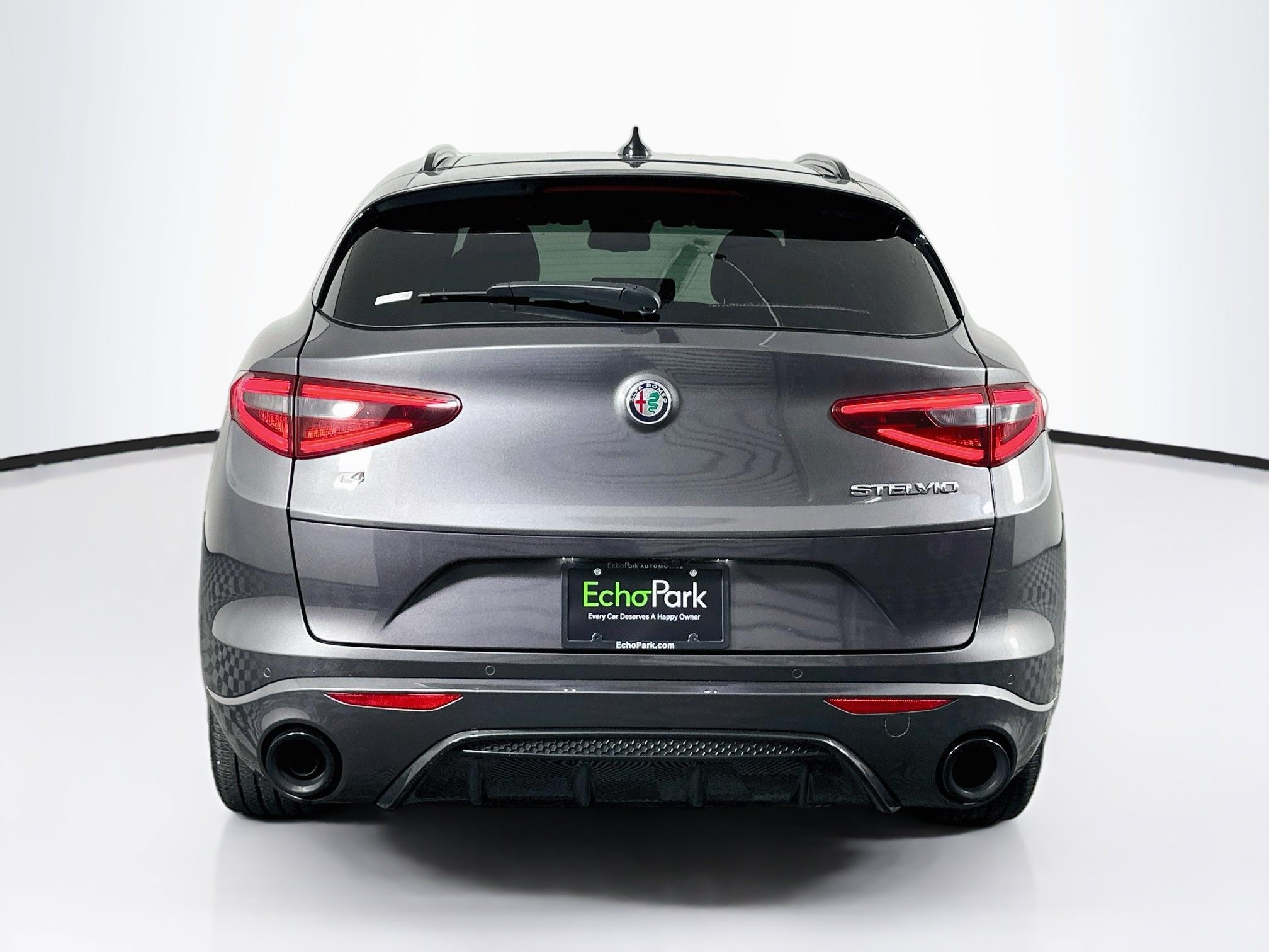 Used 2023 Alfa Romeo Stelvio Veloce AWD/4WD image 7