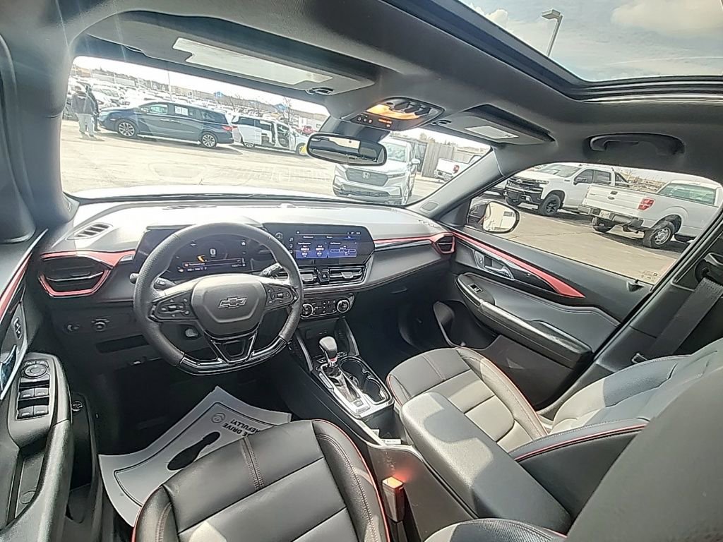 Used 2025 Chevrolet TrailBlazer RS w/ Convenience Package image 28