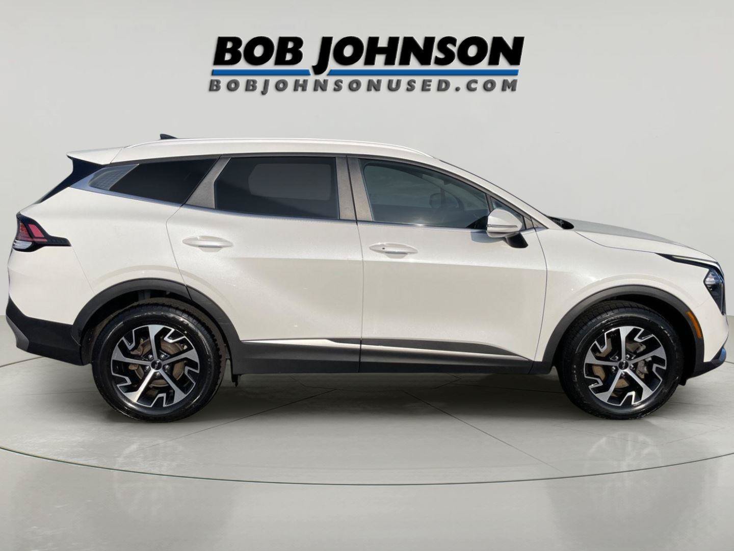 Used 2023 Kia Sportage EX AWD/4WD image 2