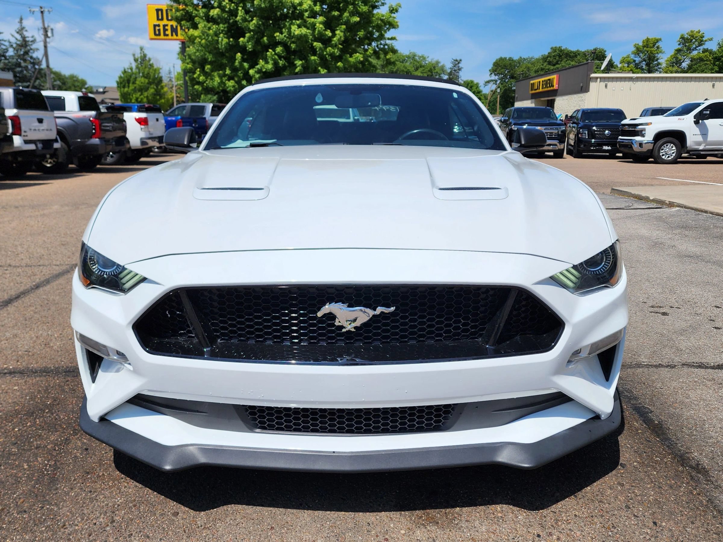 Used 2020 Ford Mustang GT Premium RWD image 3