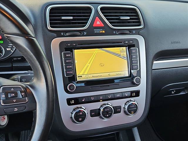 Used 2013 Volkswagen Eos Executive FWD image 15