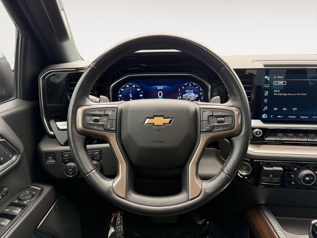 Used 2022 Chevrolet Silverado 1500 High Country w/ Z71 Off-Road Package AWD/4WD image 13