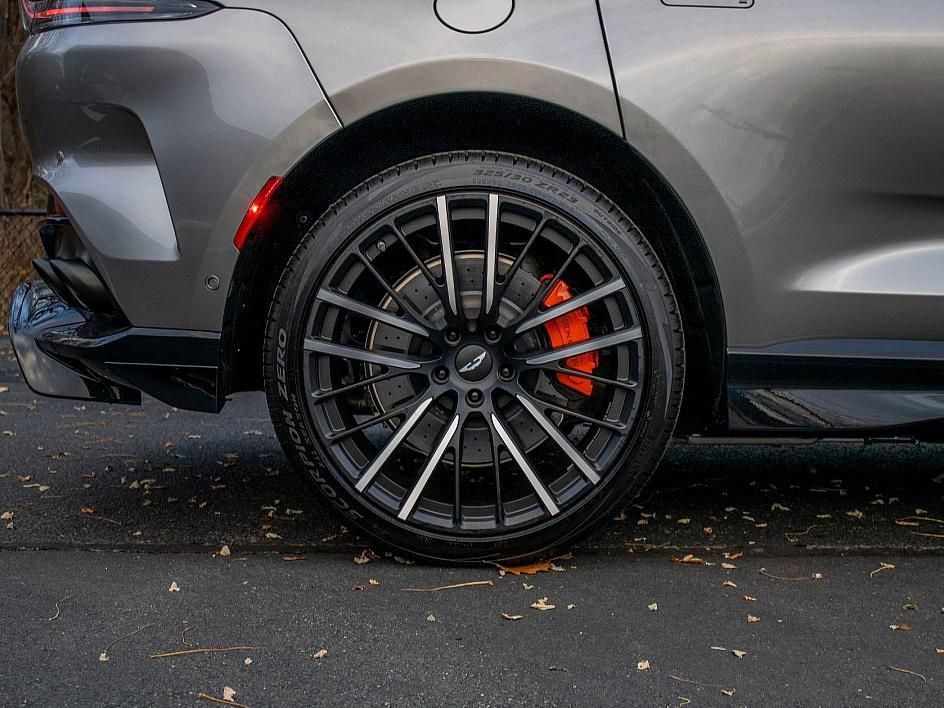 Used 2025 Aston Martin DBX 707 image 14