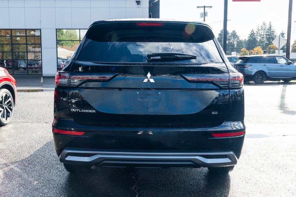 New 2025 Mitsubishi Outlander SE image 5