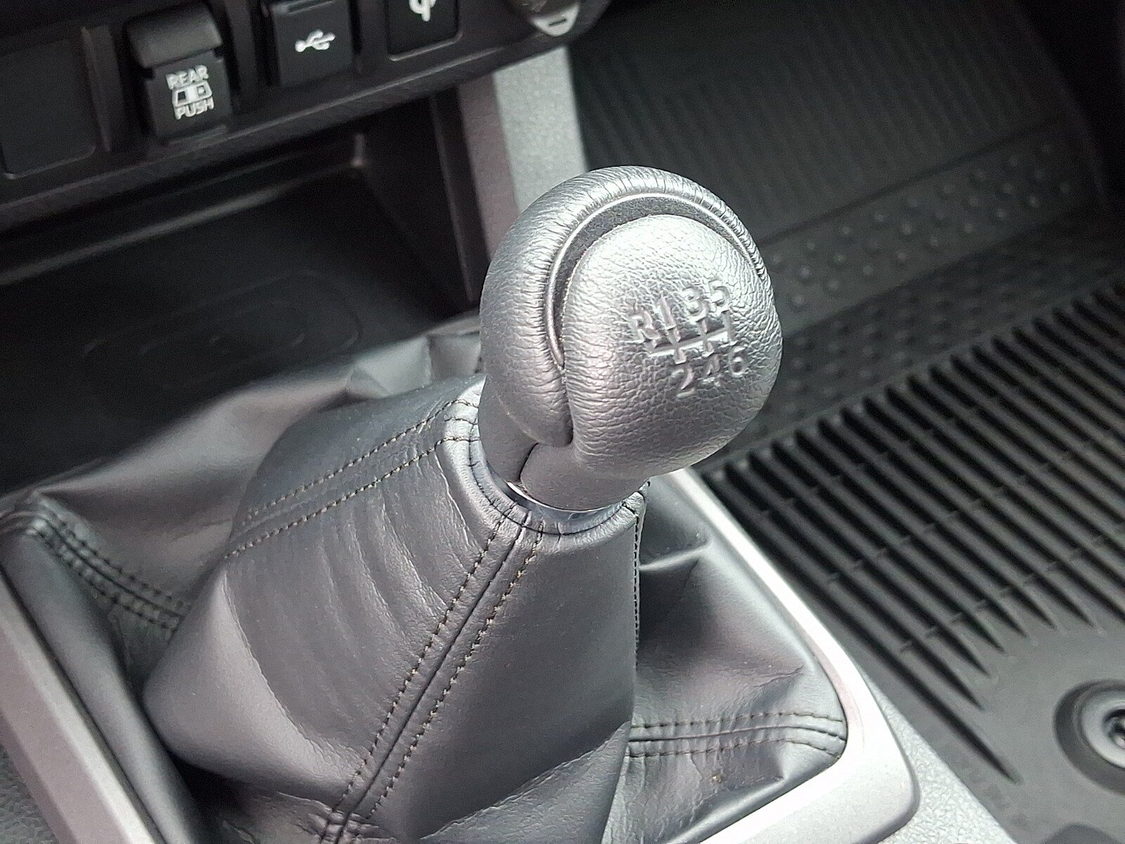 Used 2022 Toyota Tacoma TRD Off-Road AWD/4WD image 14