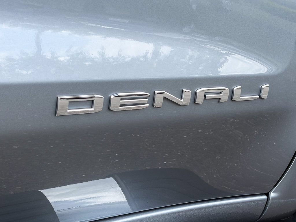 Certified 2025 GMC Sierra 1500 Denali w/ Technology Package AWD/4WD image 12