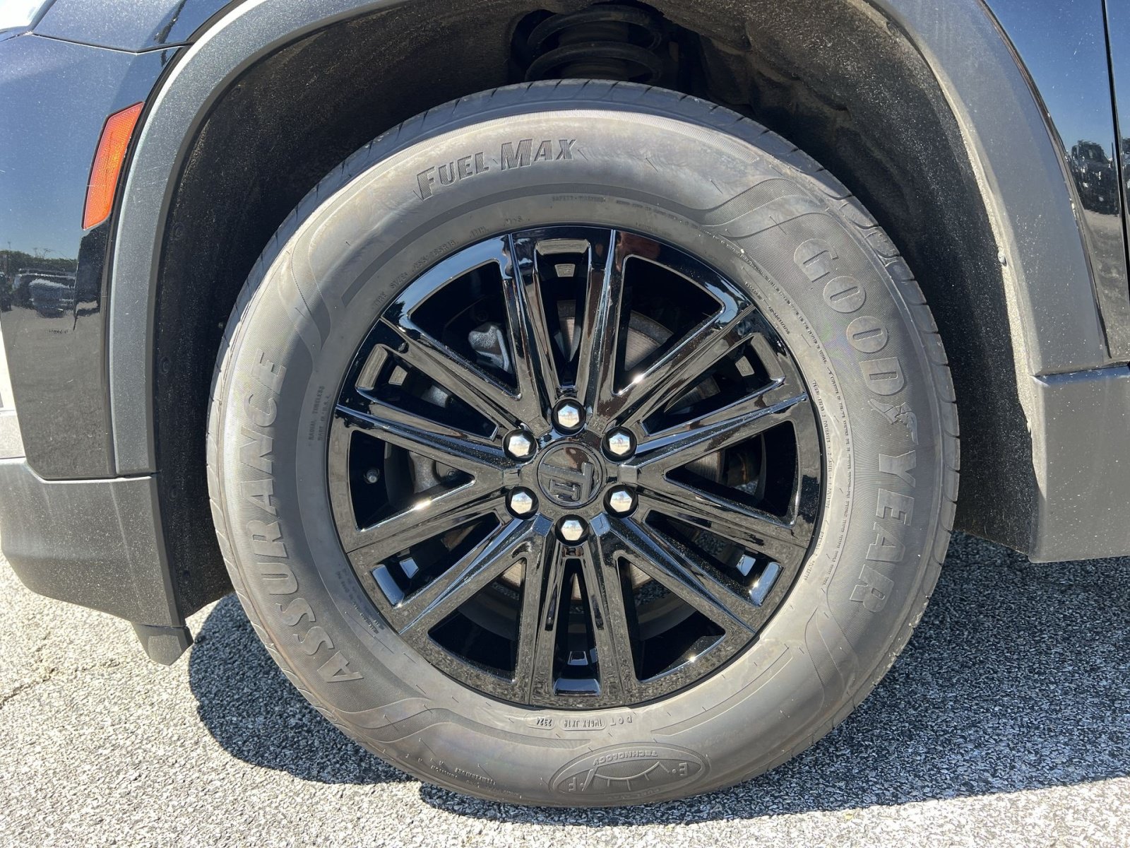 Used 2023 Chevrolet Traverse LT AWD/4WD image 12