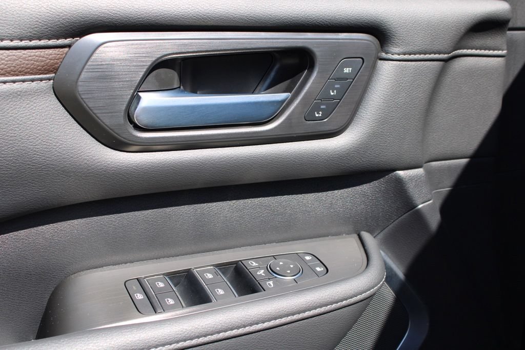 New 2026 Nissan Armada Platinum Reserve AWD/4WD image 13