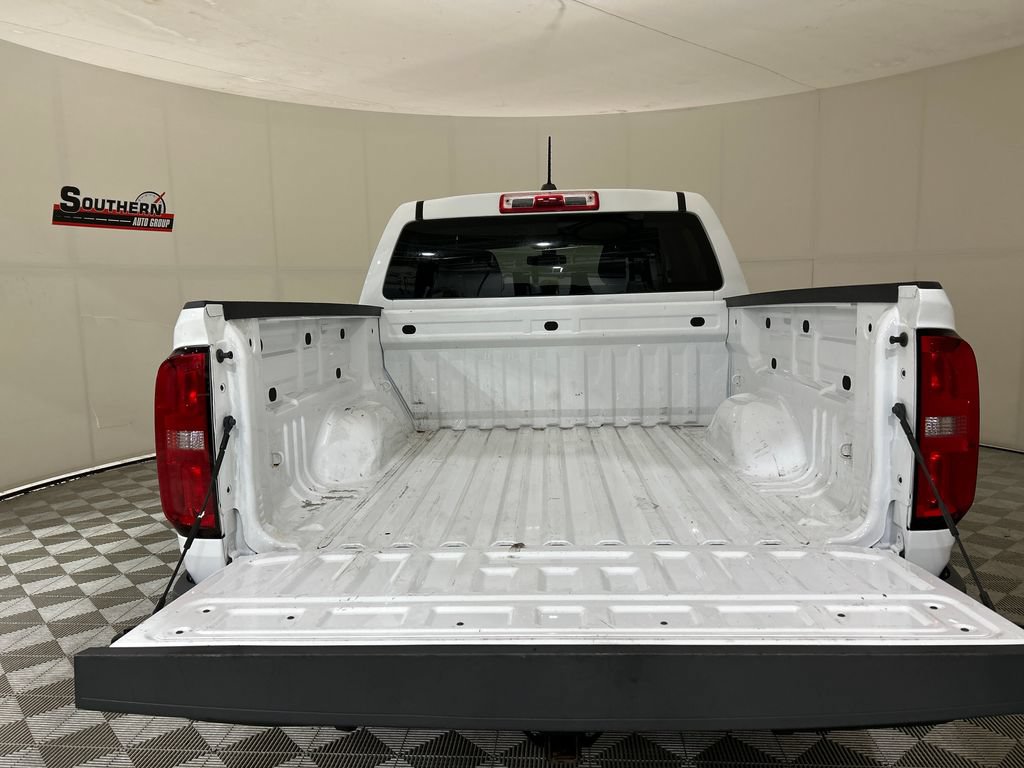 Used 2022 Chevrolet Colorado W/T RWD image 5
