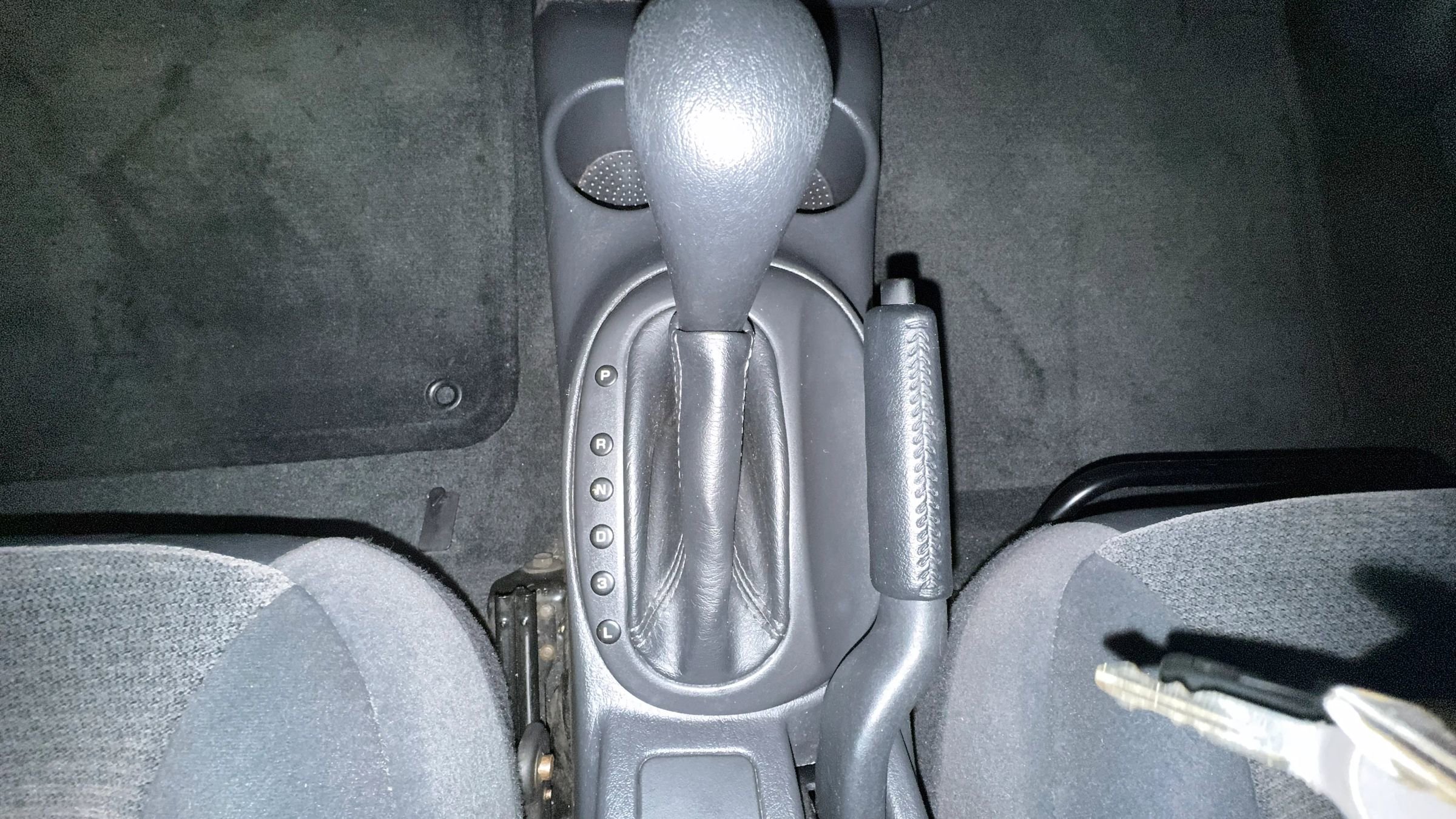 Used 2005 Chrysler Sebring GTC w/ Security Group image 10