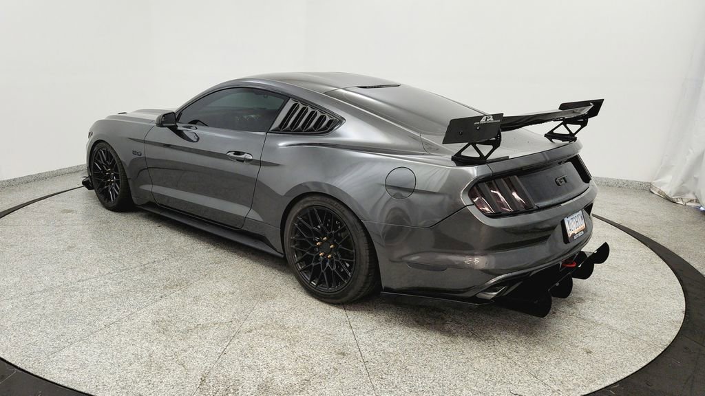 Used 2016 Ford Mustang GT RWD image 3