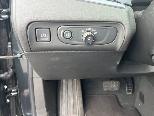 Used 2020 Buick Enclave Premium w/ Surround and Sites Package AWD/4WD image 29