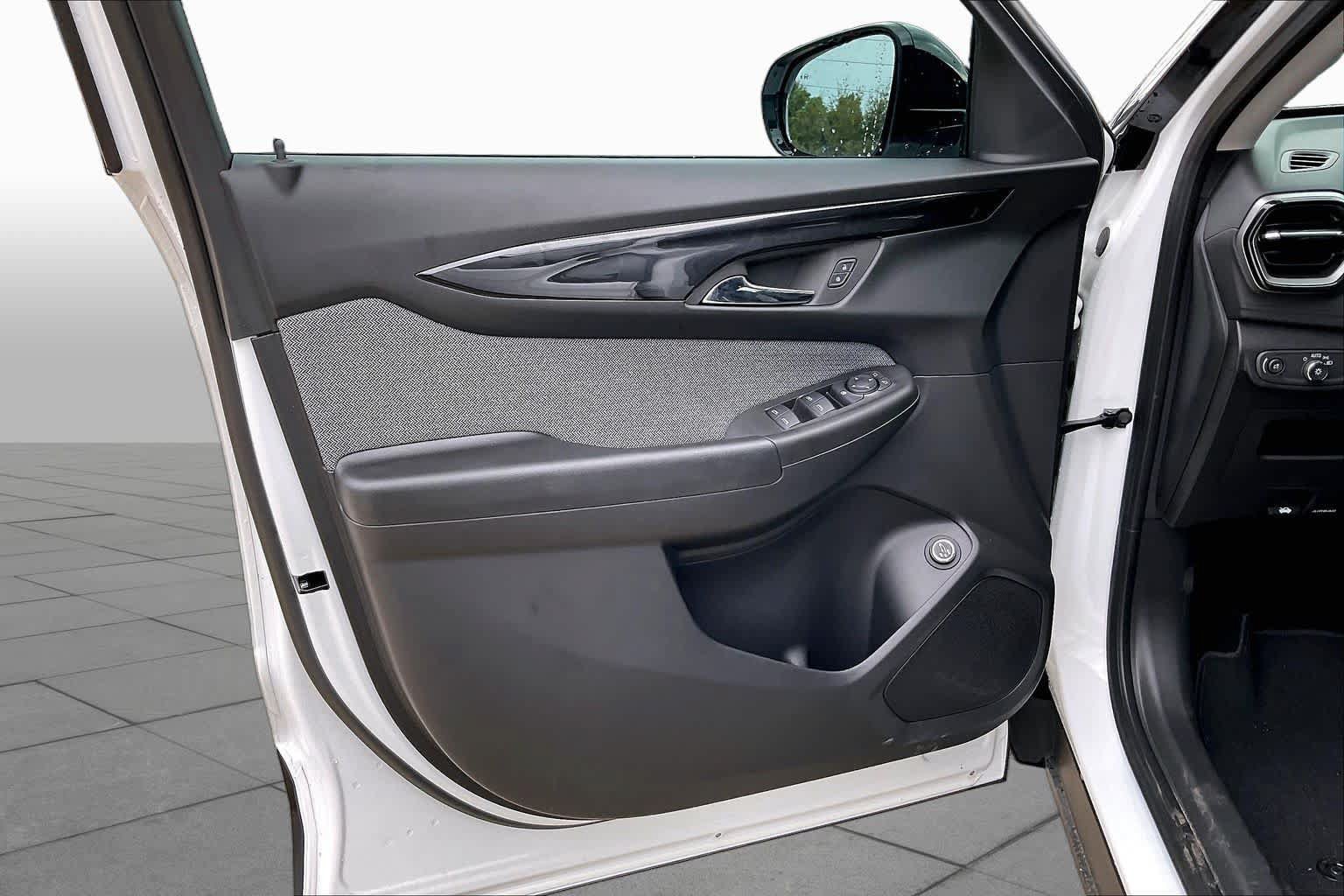 New 2026 Chevrolet TrailBlazer LT w/ Convenience Package FWD image 11
