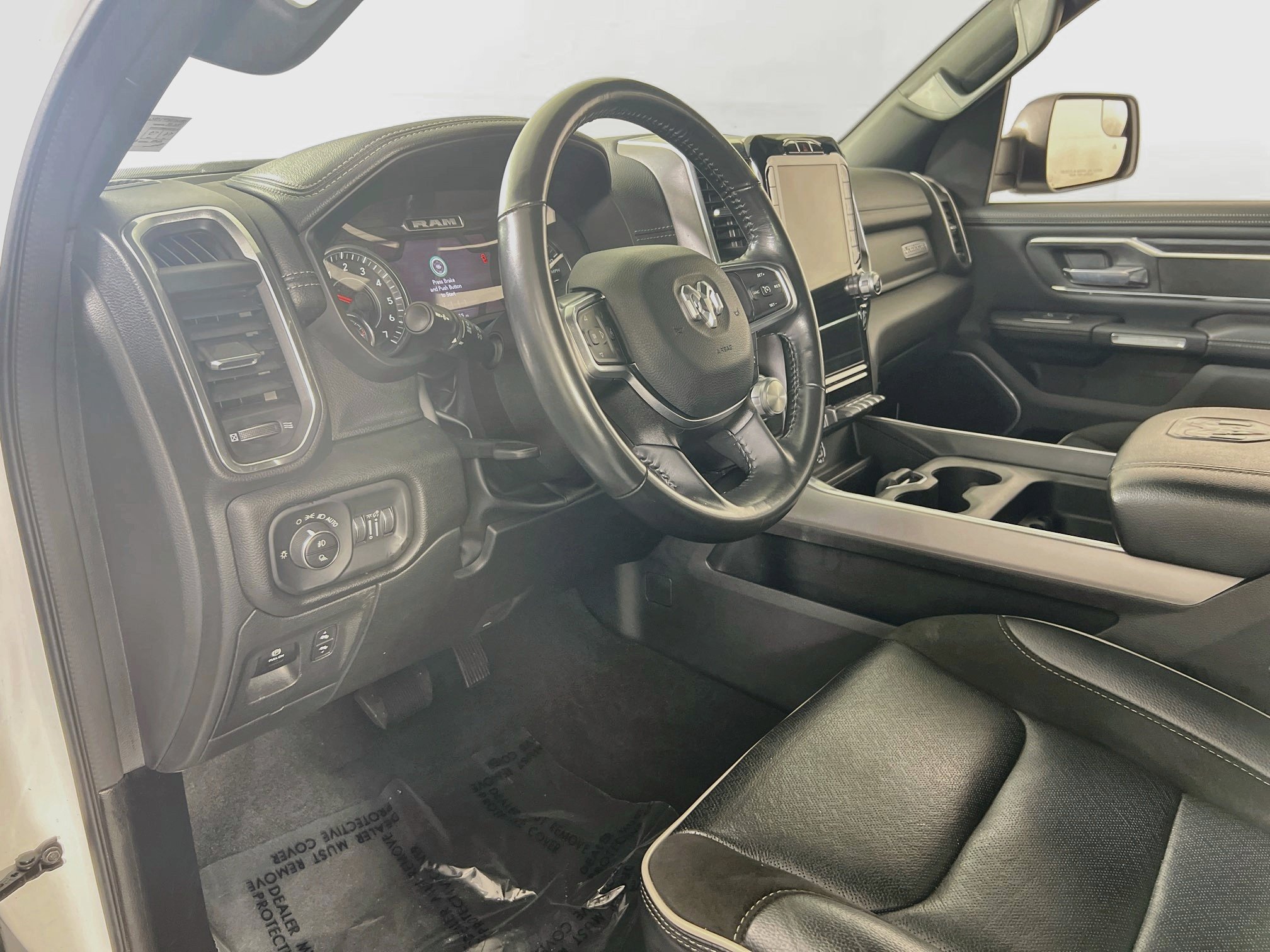 Used 2023 RAM 1500 Laramie AWD/4WD image 9