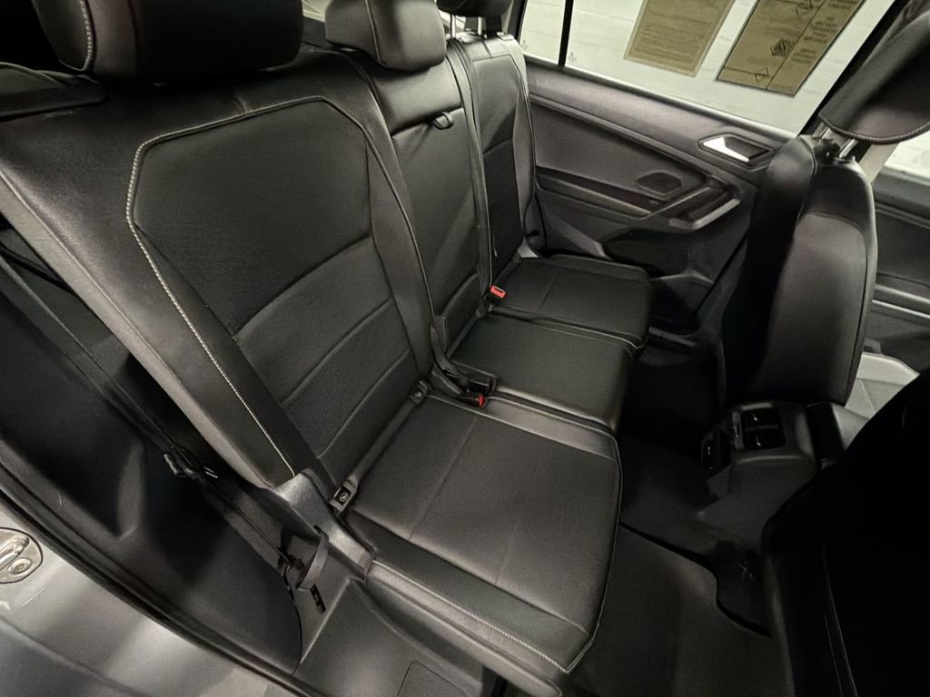 Used 2021 Volkswagen Tiguan SEL FWD image 26