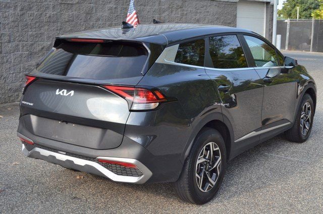 Used 2024 Kia Sportage LX image 8