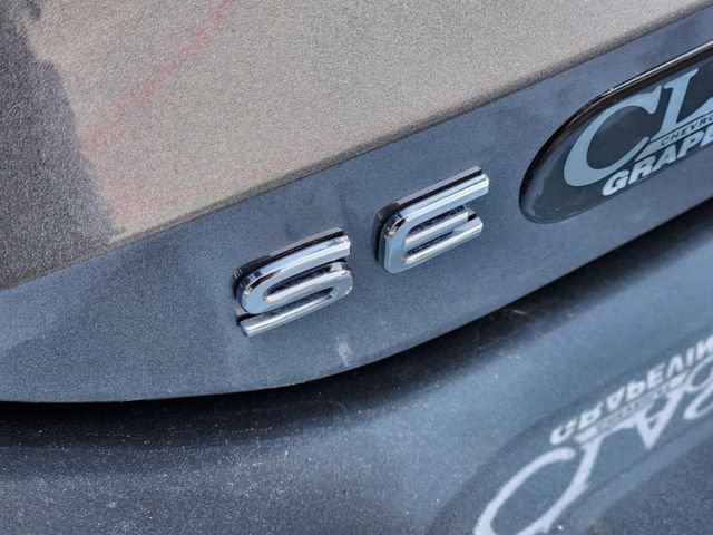 Used 2025 Volkswagen Tiguan SE AWD/4WD image 10