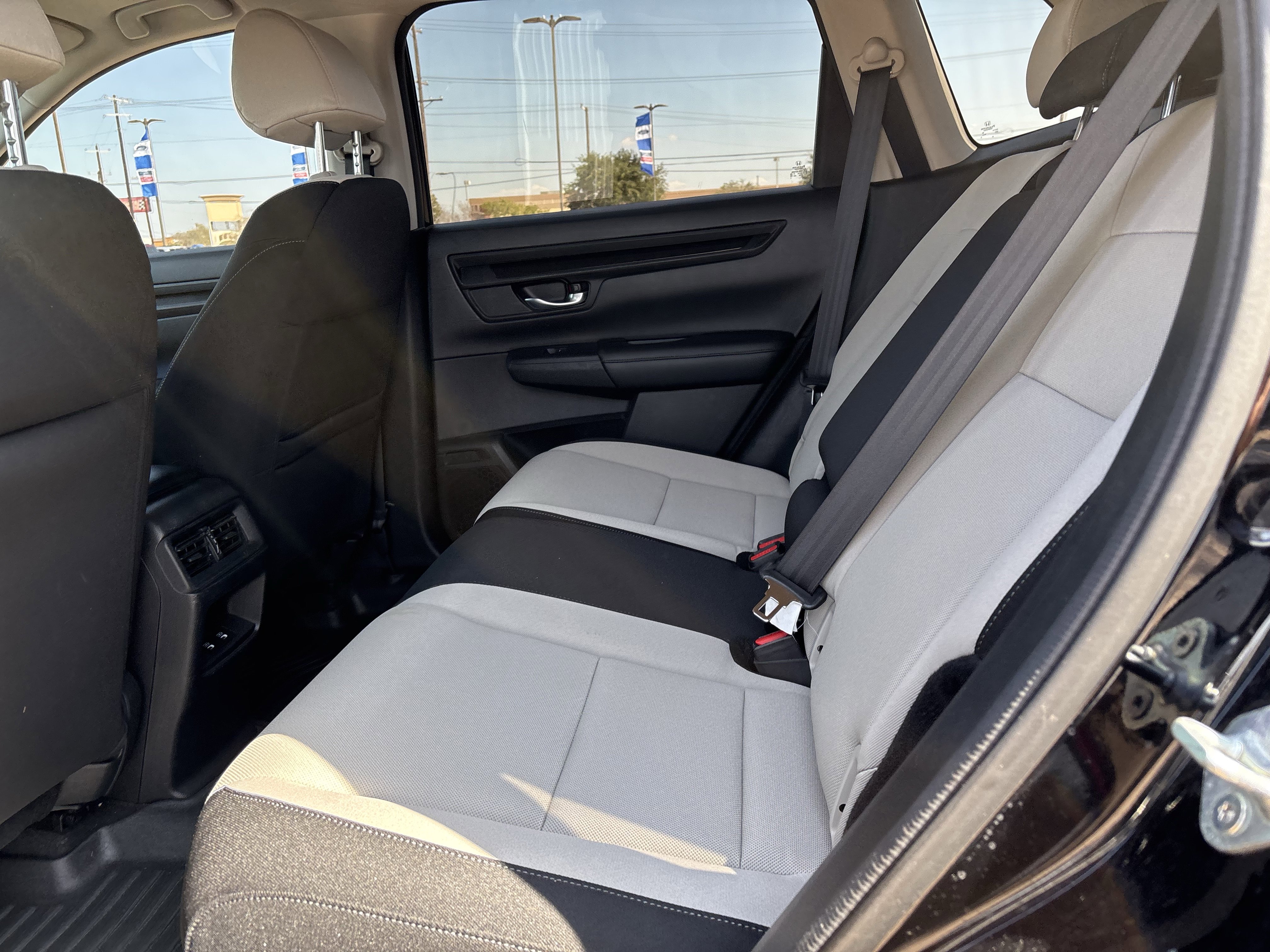 Used 2023 Honda CR-V EX image 16