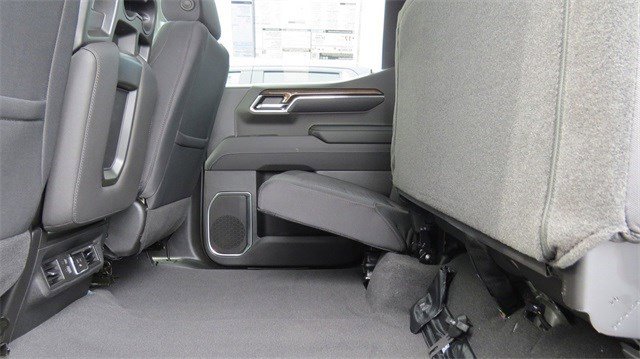 New 2024 Chevrolet Silverado 1500 Custom Trail Boss w/ LPO, Dark Essentials Package image 17