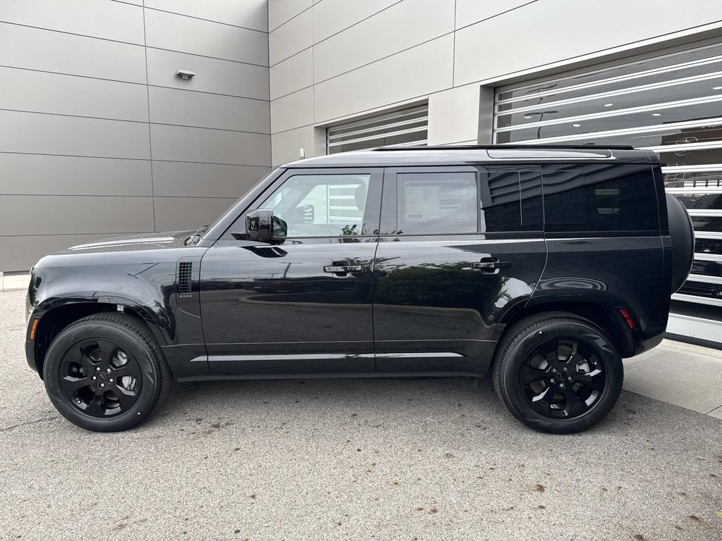 New 2026 Land Rover Defender 110 X-Dynamic SE AWD/4WD image 4