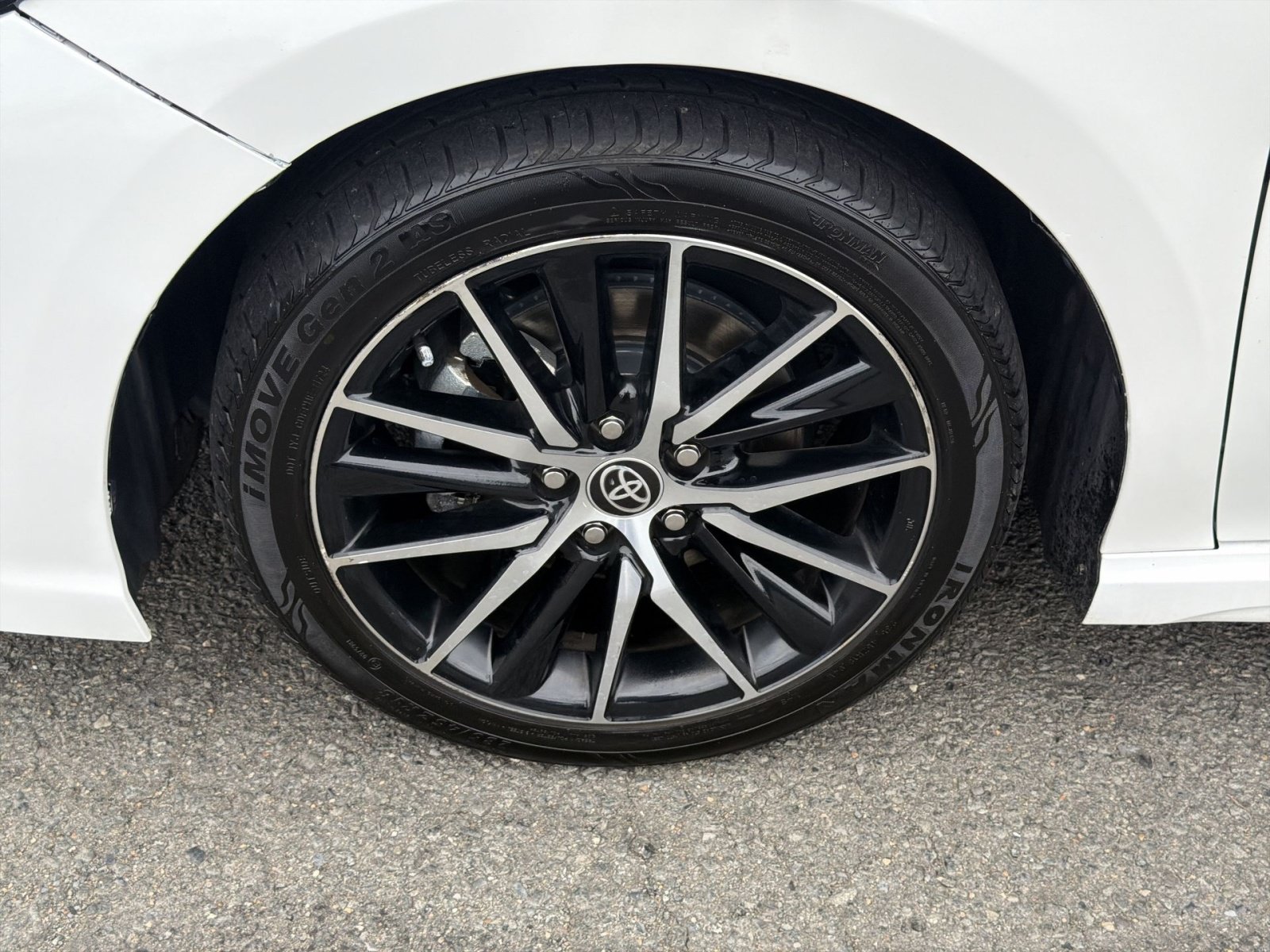 Used 2023 Toyota Camry SE FWD image 10