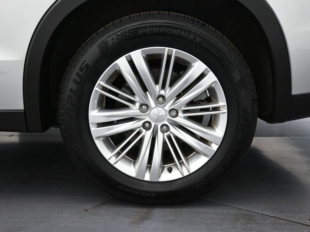 Used 2022 Mitsubishi Outlander ES image 14