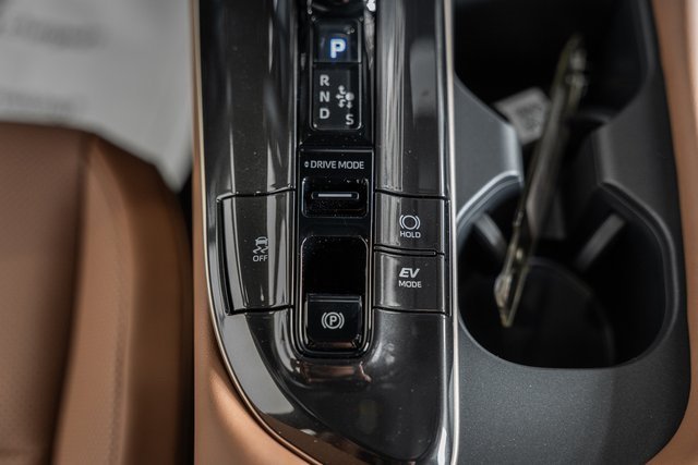 New 2025 Toyota Crown Signia w/ Advanced Technology Package AWD/4WD image 27
