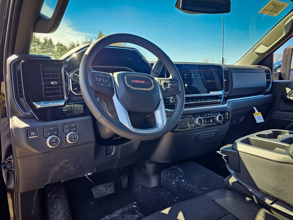 New 2026 GMC Sierra 2500 SLE image 12