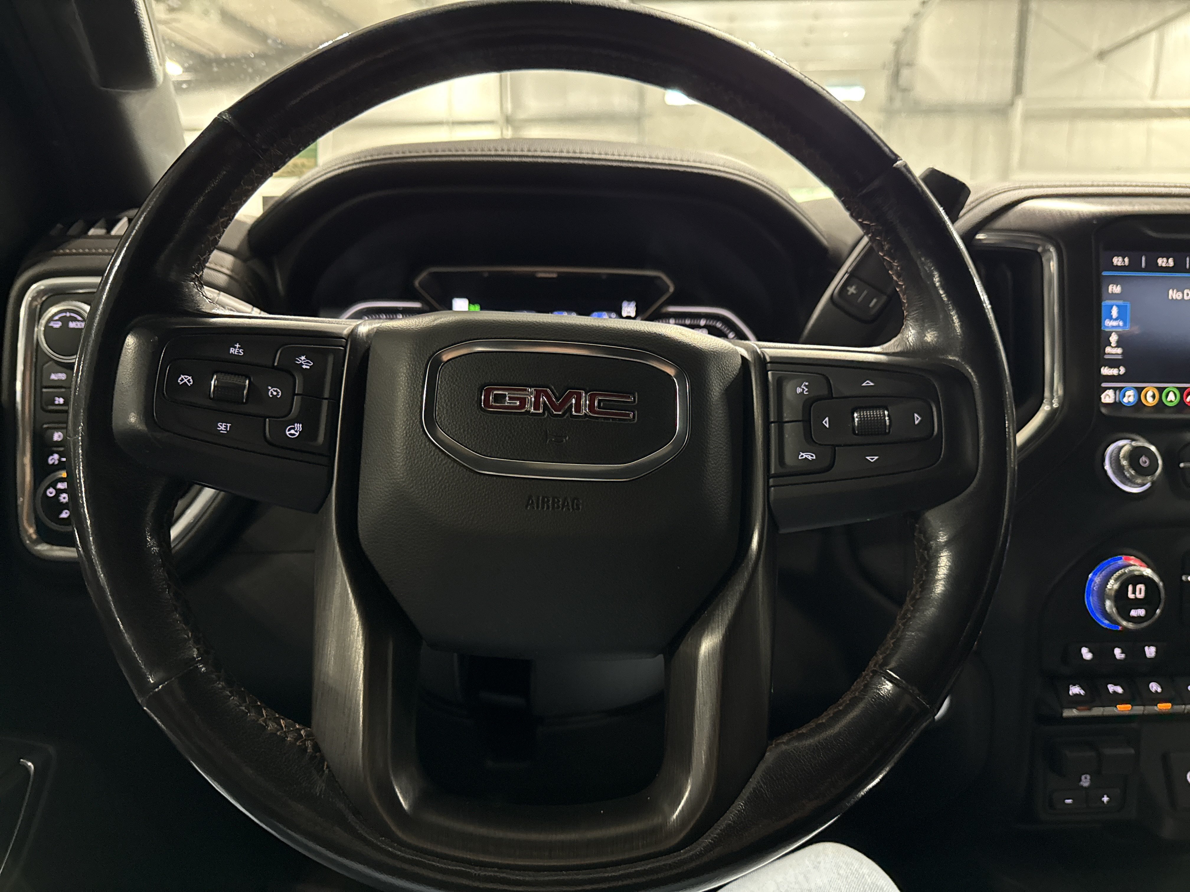 Used 2020 GMC Sierra 1500 AT4 w/ AT4 Premium Package AWD/4WD image 11