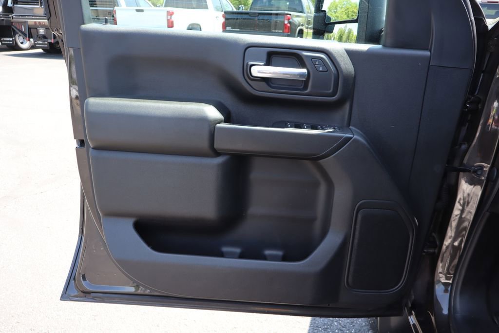Used 2020 Chevrolet Silverado 2500 Custom w/ Custom Value Package AWD/4WD image 17