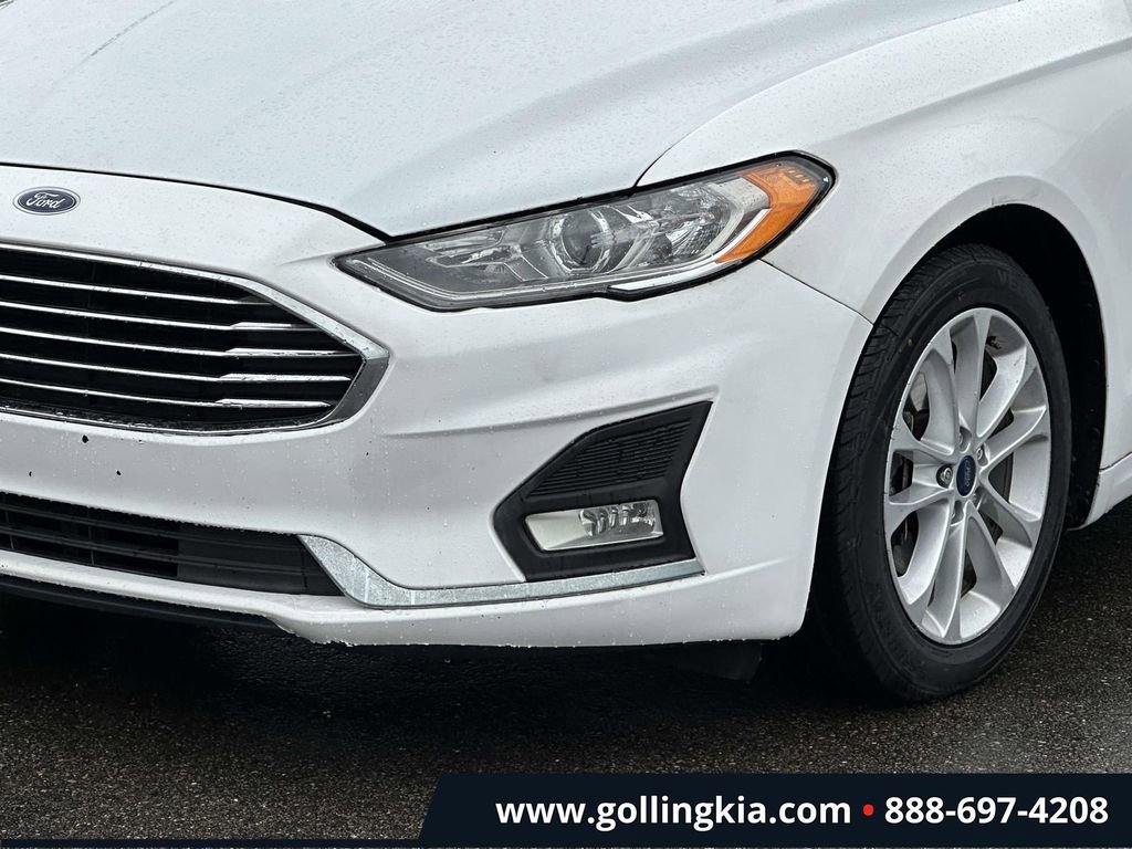 Used 2020 Ford Fusion SE FWD image 6