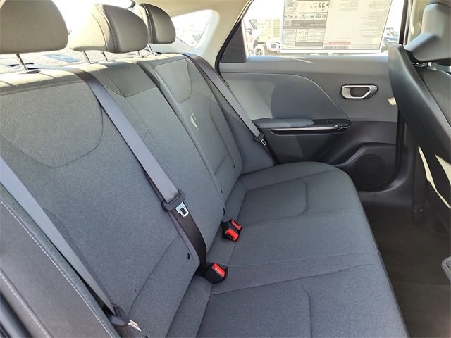 New 2025 Kia K4 LXS image 17