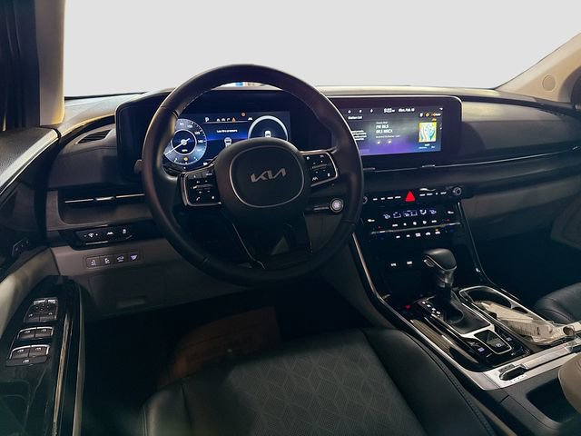 Used 2024 Kia Carnival SX image 23