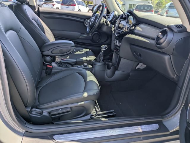 Used 2019 MINI Cooper 2-Door Hardtop FWD image 15