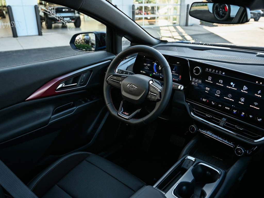 New 2025 Chevrolet Equinox EV RS image 13