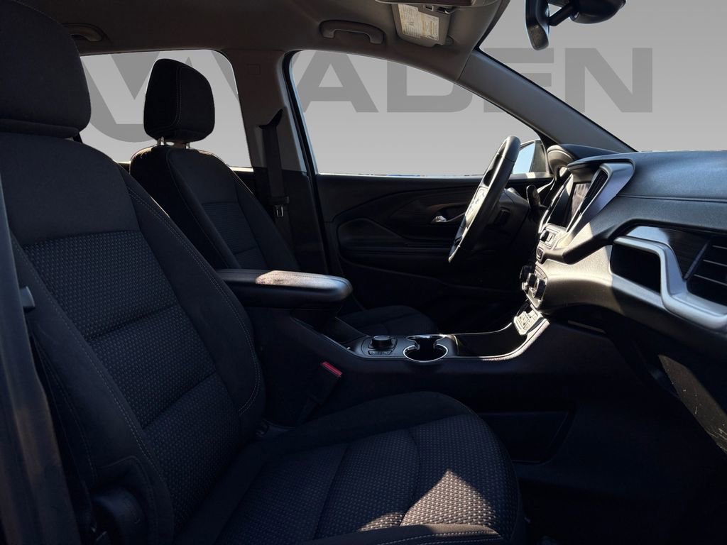Used 2022 GMC Terrain SLE w/ Driver Convenience Package image 7