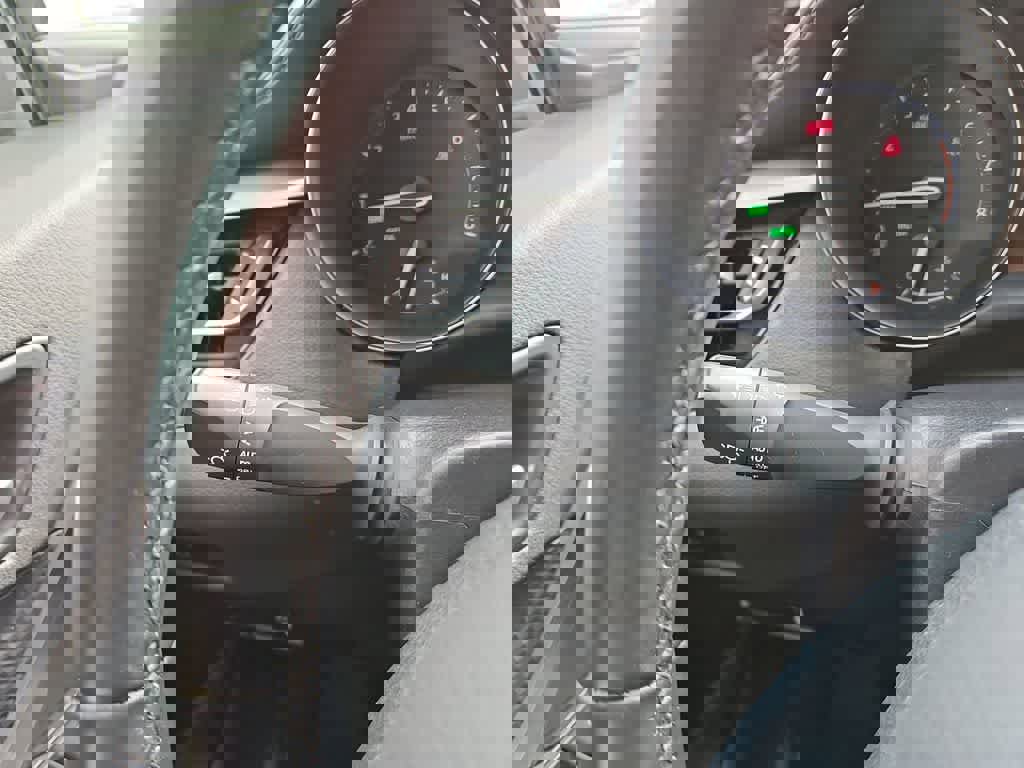 Used 2019 Toyota C-HR XLE image 32