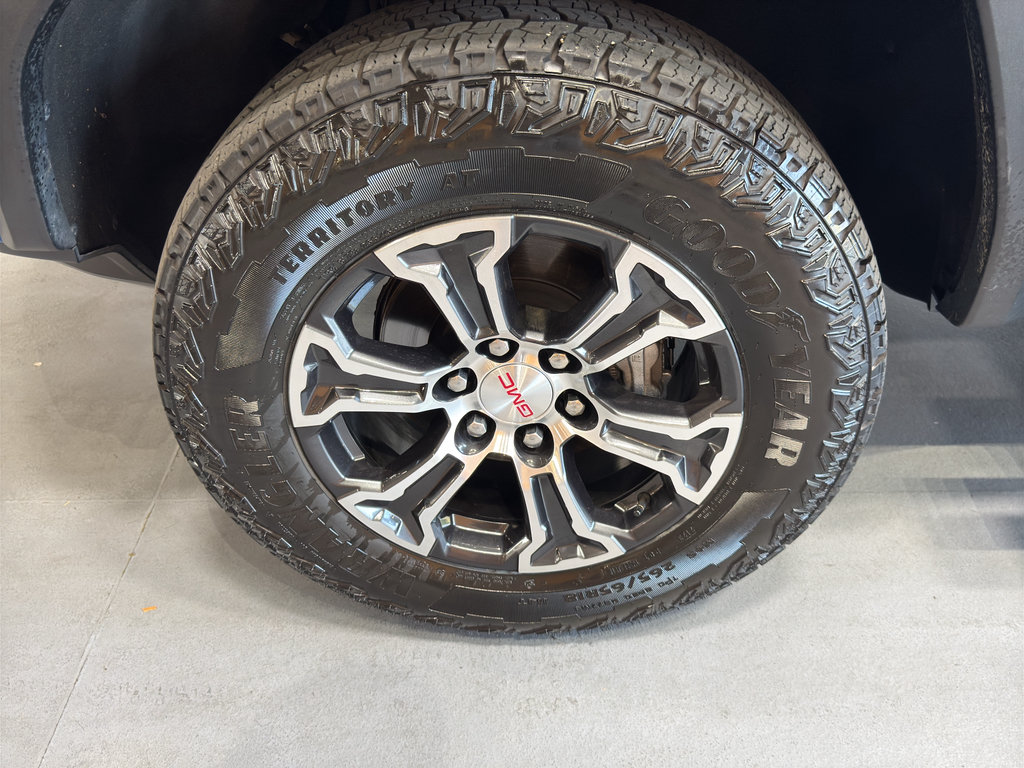 Used 2023 GMC Canyon AT4 w/ AT4 Premium Package AWD/4WD image 10