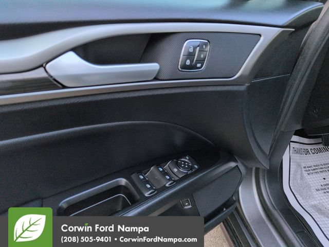 Used 2018 Ford Fusion Energi SE FWD image 11