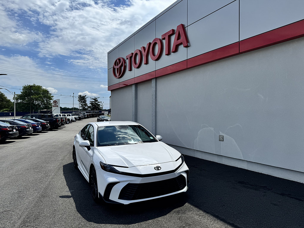 Certified 2026 Toyota Camry SE w/ Convenience Package